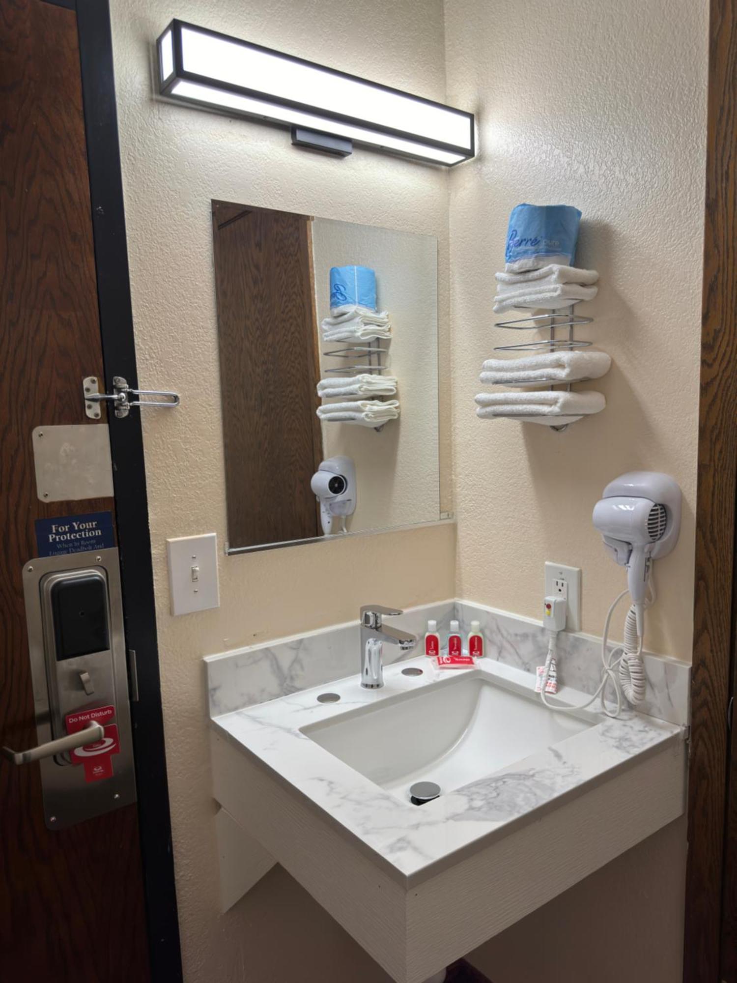 Econo Lodge Waite Park 외부 사진