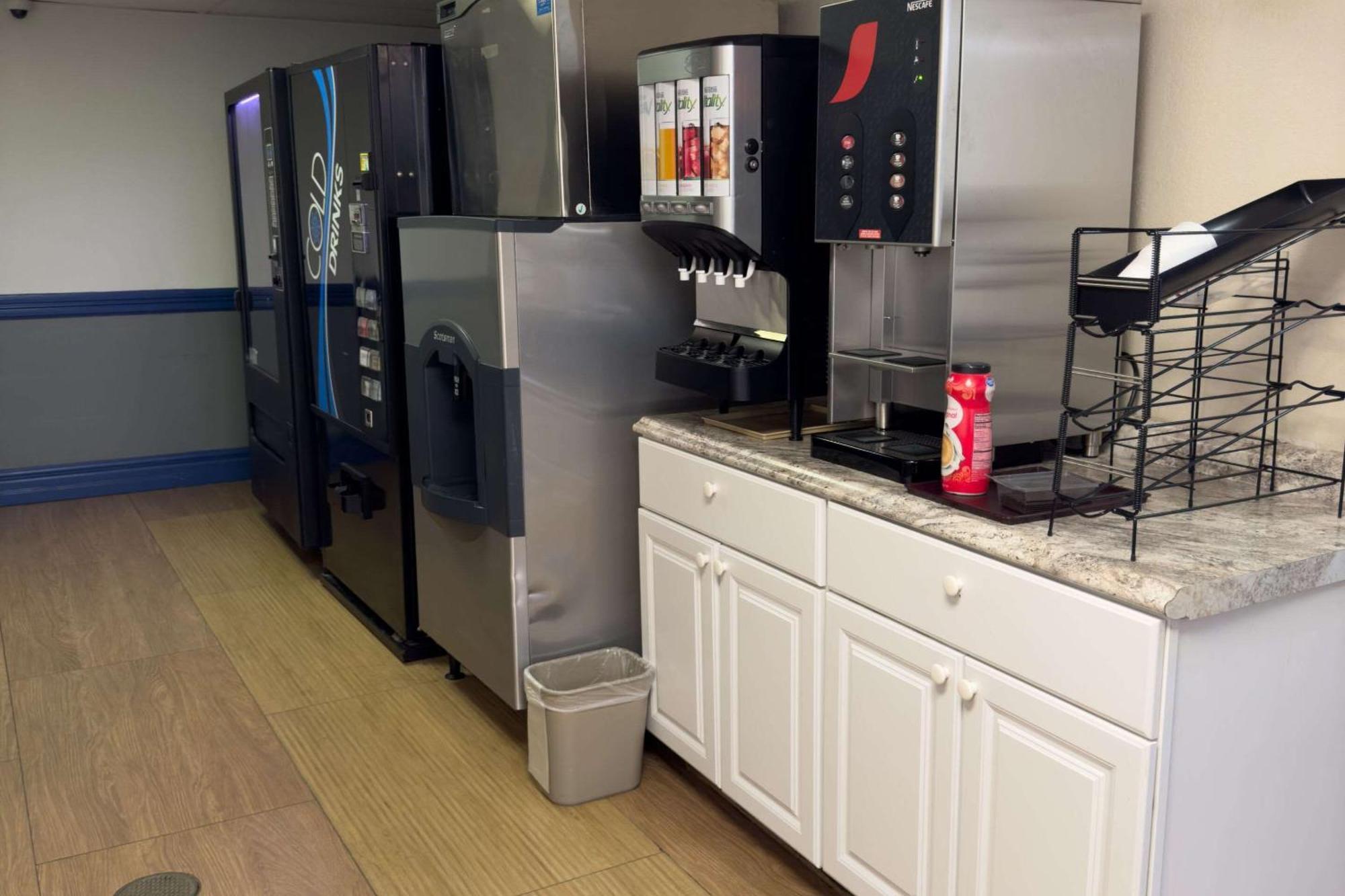 Econo Lodge Waite Park 외부 사진