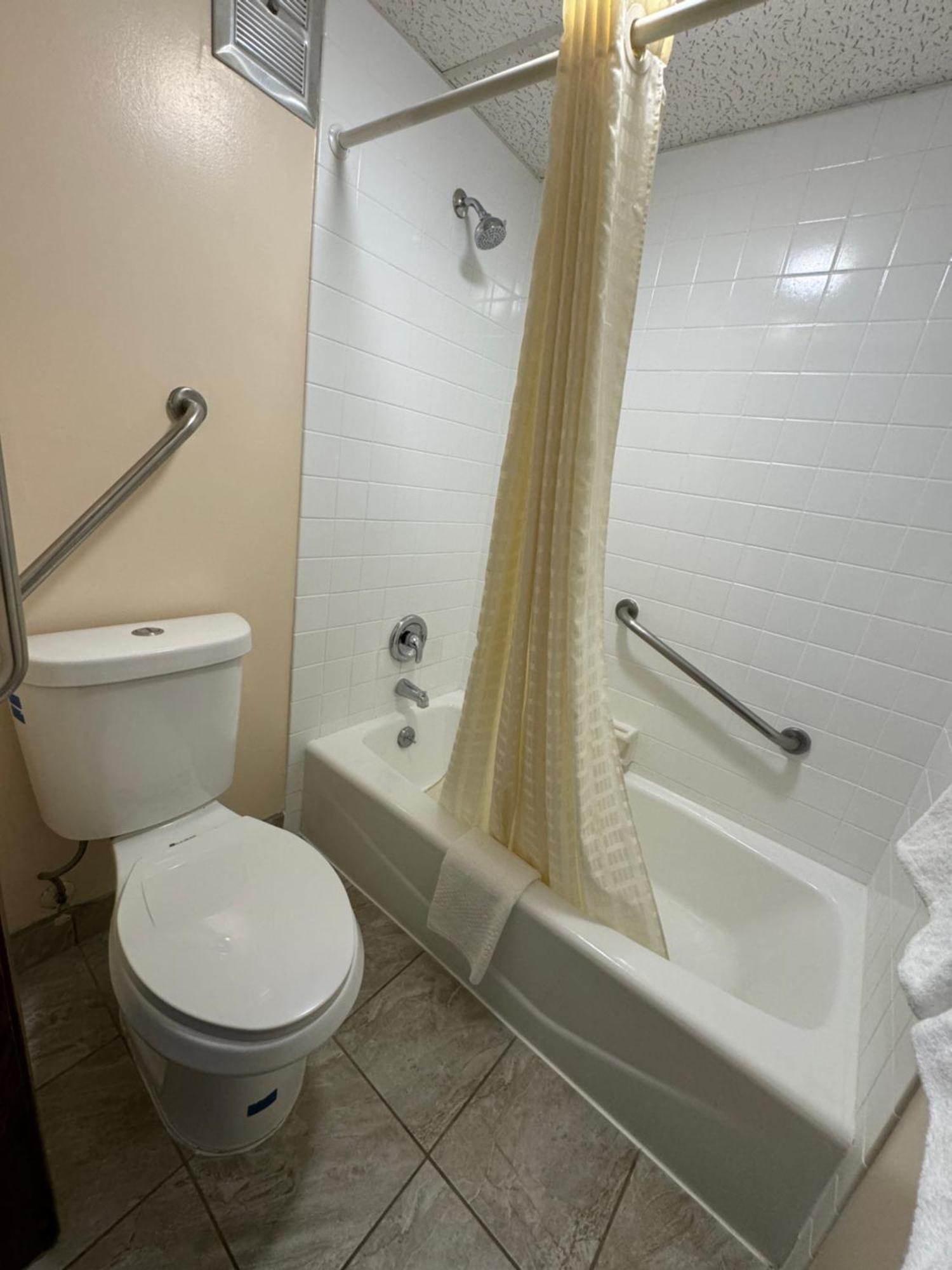 Econo Lodge Waite Park 외부 사진