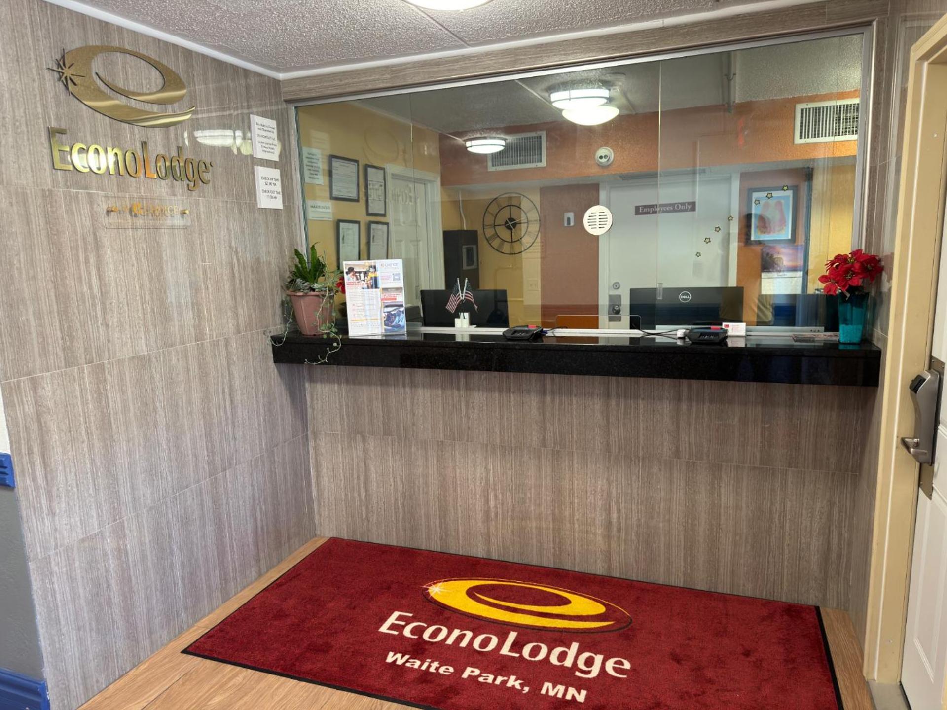 Econo Lodge Waite Park 외부 사진